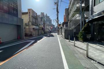 敷地北東側の前面道路