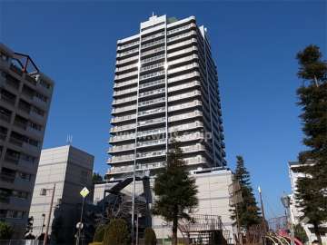 アミング潮江ウエスト2番館の外観（南東側から）