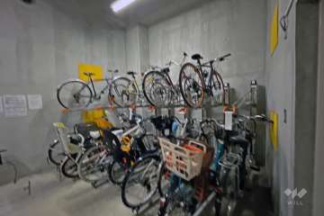 屋内に設けられた駐輪場