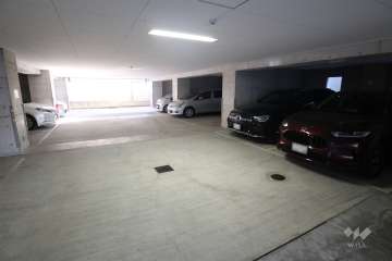 敷地内駐車場（屋内平面式）