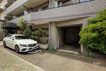 敷地内駐車場（屋内機械式）