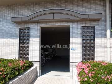 エントランス横にある駐輪場（屋内）