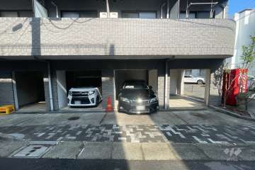 敷地内駐車場（屋内平面式）