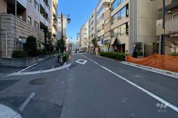 敷地北側の前面道路