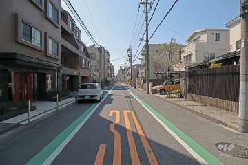 敷地北側前面道路(東側から)