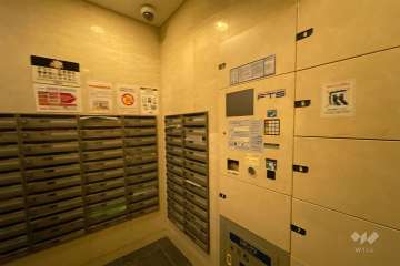 宅配ボックスと共用ポスト　