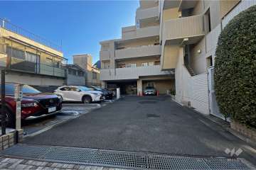 駐車場の出入り口・敷地内駐車場（屋外機械式、屋内平面式）