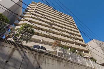 スカイコートヴィーダ五反田ウエストの外観（南東側から）