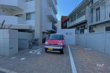 敷地内駐車場（屋外平面式）
