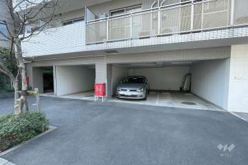 敷地内駐車場（屋内平面式）