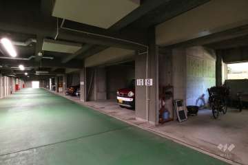 敷地内駐車場（屋内平面式）