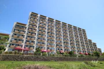 コープ野村宝塚の外観（南西側から）