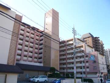 コープ野村宝塚の外観（北側から）