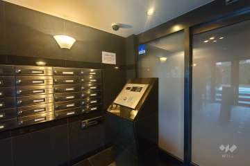 エントランスはオートロック付きです。