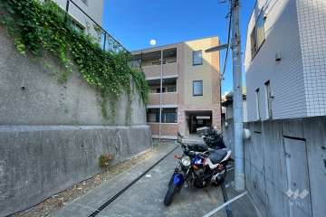 グラントゥルース目黒花房山の外観（南西側から）