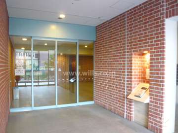 エントランス（オートロック付き）