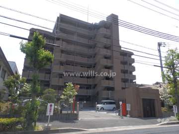 ファミール塚口公園前の外観（北西側から）