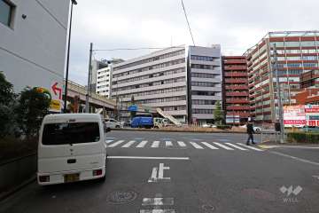 敷地北西側の前面道路