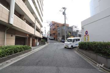 敷地南側の前面道路