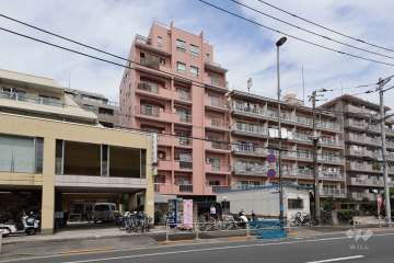 トーワマンションの外観(南側から)