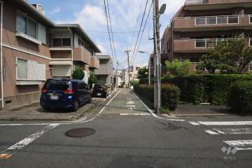敷地北西側の前面道路　