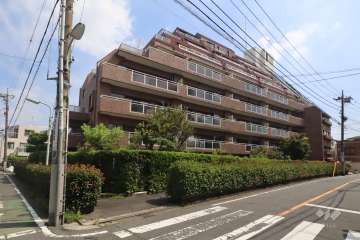 ヒルズ大森の外観（南西側から）　