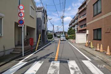 敷地南西側の前面道路