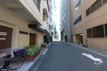 敷地南側の前面道路