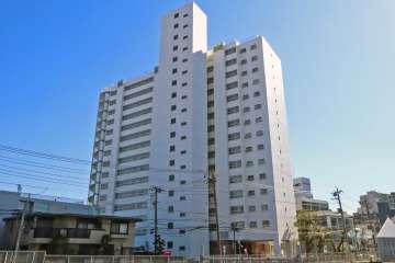 目黒プラザの外観(西側から)