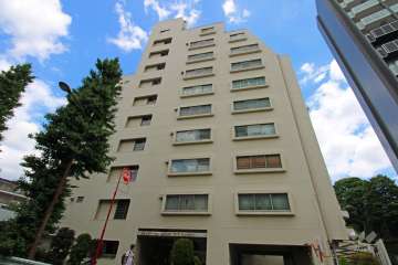 目黒太陽マンションの外観（西側から）