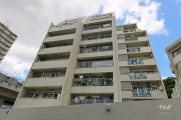 目黒太陽マンションの外観（南側から）