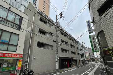 コスモ大井町の外観（南西側から）