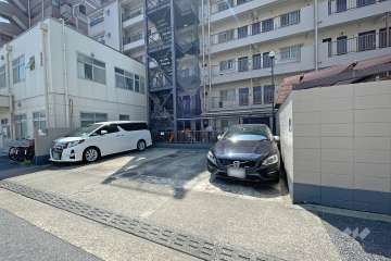 敷地内駐車場（屋外平面式）