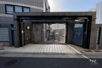 駐車場出入り口（リングシャッター式）