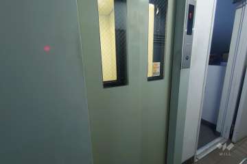 共用のエレベーター