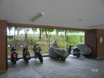 屋内バイク置場
