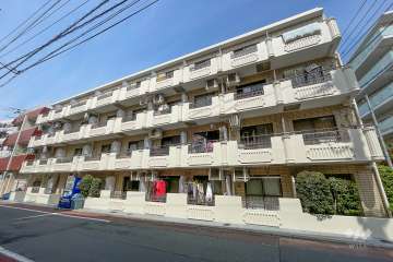 ベルサイユ目黒の外観（南東側から）