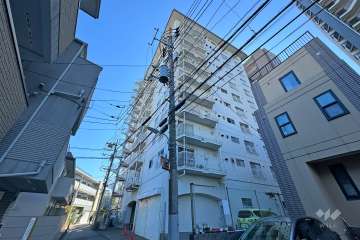 マンション仙台坂カトレアの外観（北西側から）