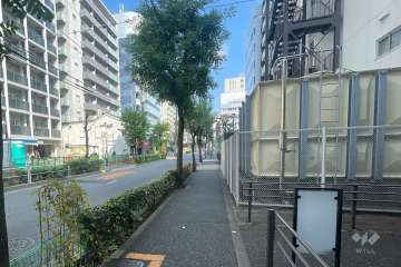 敷地北西側の前面道路