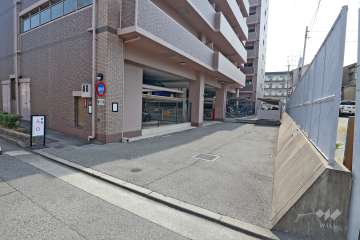 駐車場の出入口
