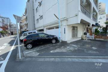 敷地内駐車場（屋外平面式）