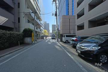 敷地北側の前面道路