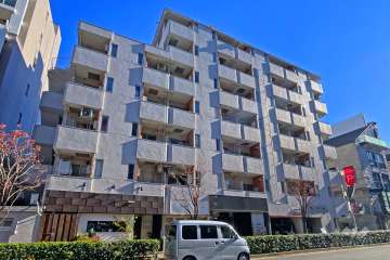 目黒三田フラワーマンションの外観（西側から）