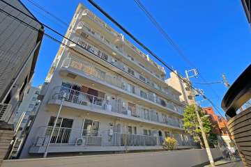 目黒三田フラワーマンションの外観（東側から）