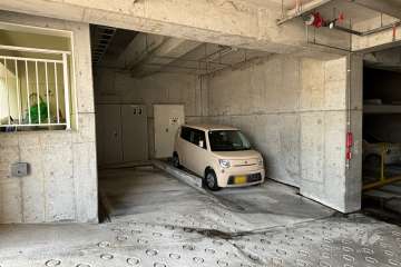 敷地内駐車場（屋内平面式）