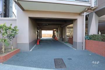 駐車場の出入り口