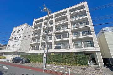 シャンボール池田山の外観（南東側から）