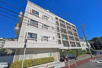 シャンボール池田山の外観（南西側から）