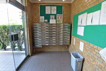 エントランス（共用ポスト）