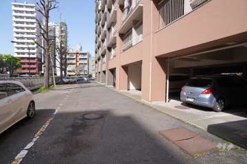 敷地内駐車場（屋外平面式）（屋内平面式）